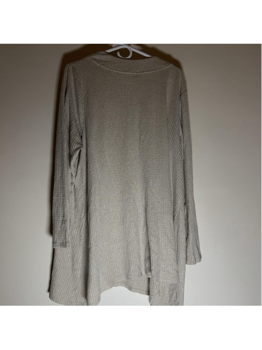 Lane Bryant Tunic Shirt Womens 18 Beige V Neck Long Sleeve Waffle Knit Plus - Picture 2 of 3